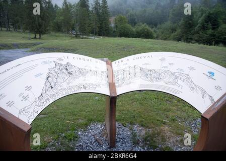 France, Haute-Savoie (74), Massif du Chablais, Montagnes du Giffre, Sixt-Fer-?-Cheval, signpost at the chalet of the reserve Stock Photo