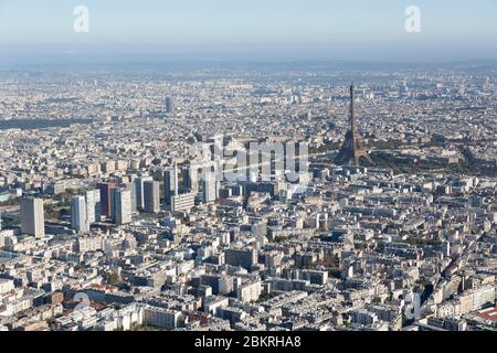 France, Paris, 16th and 15th arrondissement, Eiffel Tower, Seine (aerial view) Stock Photo
