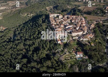 France, Var, perched village Le Castellet (aerial view) Stock Photo