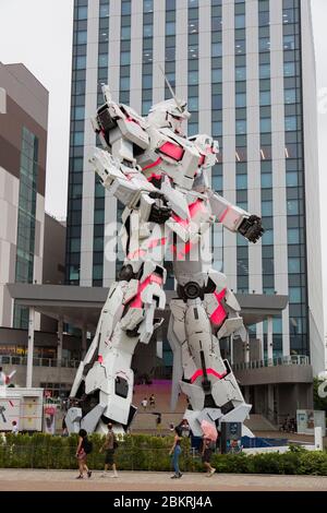 Japan, Honshu Island, Kanto region, Tokyo, Odaiba, DiverCity Tokyo Plaza shopping center, statue of Unicorn Gundam Stock Photo