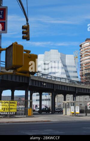 IAC Building, New York City, Chelsea the West Side. Frank Gehry ...