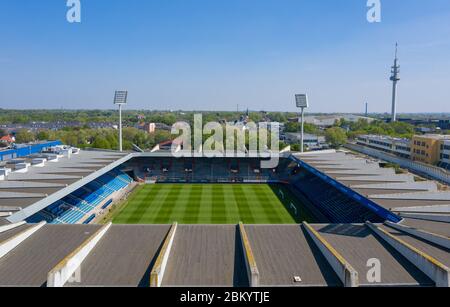 Bochum, Deutschland. 27th Apr, 2020. firo: 27.04.2020, Fuvuball, 2.Bundesliga, season 2019/2020, VfL Bochum 1848, suspension of matchdaye until at least the beginning of May 2020, because of Corona, Coronavirus, Covid-19, VONOVIA RUHRSTADION, from above, aerial view, drone, drone photo, empty stadium, pitch checkered pattern, | usage worldwide Credit: dpa/Alamy Live News Stock Photo