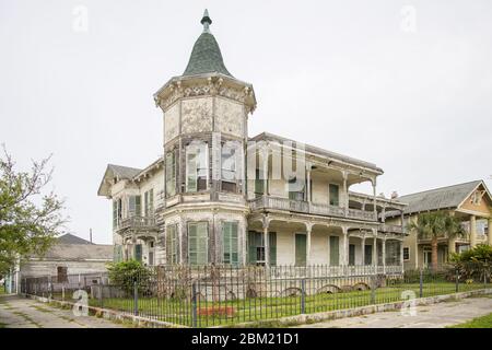 old houses in the historic east end of galveston on galveston island texas Stock Photo