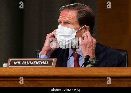 Washington, United States Of America. 06th May, 2020. United States Senator Richard Blumenthal (Democrat of Connecticut), arrives for a full US Senate Commerce Committee hearing on 'The State of the Aviation Industry: Examining the Impact of the COVID-19 Pandemic' on Capitol Hill in Washington, DC, one May 6, 2020.Credit: Jim Watson/Pool via CNP | usage worldwide Credit: dpa/Alamy Live News Stock Photo