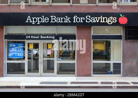 Apple Bank, 110 Church Street, New York, NYC storefront photo of a bank branch in the Tribeca neighborhood of Manhattan Stock Photo