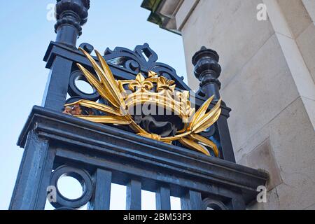 Buckingham Palace Gates Stock Photo