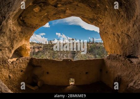 Cave cliff dwellings of ancient Mogollon Culture in Gila Cliff Dwellings National Monument, New Mexico, USA Stock Photo