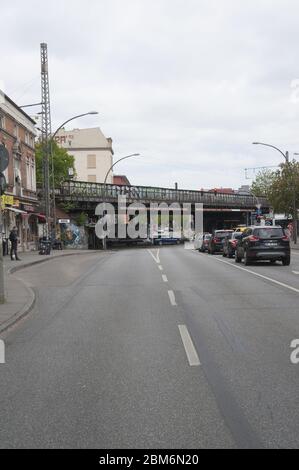 Ein Transparent 'Sternbrücke bleibt' als Zeichen des Protests gegen den geplanten Abriss und Neubau der Sternbrücke in der Sternschanze. Hamburg, 05.0 Stock Photo