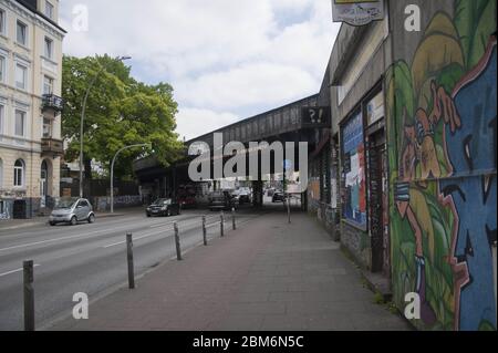 Ein Transparent 'Sternbrücke bleibt' als Zeichen des Protests gegen den geplanten Abriss und Neubau der Sternbrücke in der Sternschanze. Hamburg, 05.0 Stock Photo