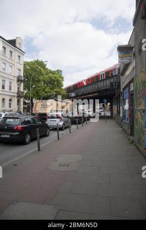 Ein Transparent 'Sternbrücke bleibt' als Zeichen des Protests gegen den geplanten Abriss und Neubau der Sternbrücke in der Sternschanze. Hamburg, 05.0 Stock Photo