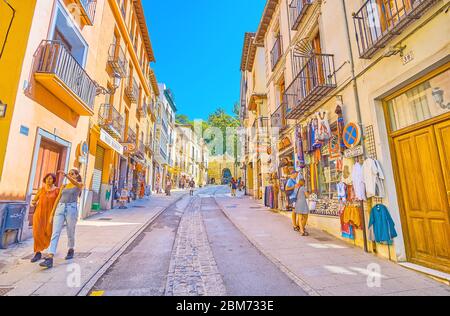 Cuesta de Gomerez street, Granada, Spain Stock Photo - Alamy