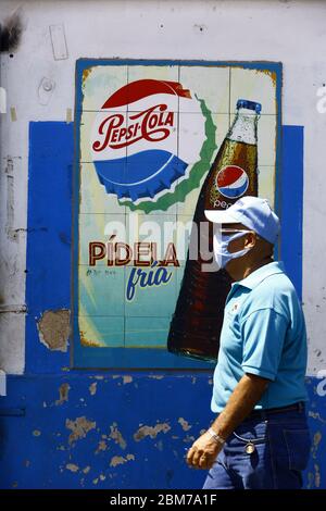 Pepsi Cola Website Front Page Advertising Super Bowl Stock Photo - Alamy