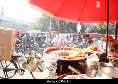 Old Delhi India Street, Busy Crowded Street Old Delhi, Market in old Delhi, Chawri, Street In Old Delhi, Busy Streets Of Old Delhi (© Saji Maramon) Stock Photo