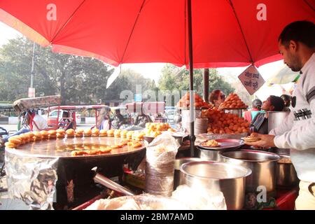 Old Delhi India Street, Busy Crowded Street Old Delhi, Market in old Delhi, Chawri, Street In Old Delhi, Busy Streets Of Old Delhi (© Saji Maramon) Stock Photo