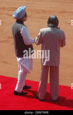A file photo dated August 01, 2005 shows Indian Prime Minister Manmohan Singh (left) with President Abdul Kalam (back to the camera) in the Presidenti Stock Photo