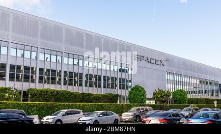 Dec 8, 2019 Hawthorne / Los Angeles / CA / USA - SpaceX (Space Exploration Technologies Corp.) headquarters; SpaceX is a private American aerospace ma Stock Photo