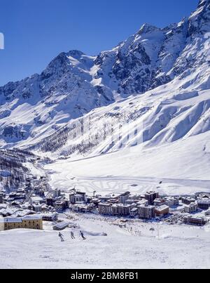 Resort view from piste, Breuil-Cervinia, Aosta Valley, Italy Stock Photo