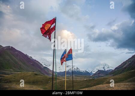 Flag: Russia 1991-1993 | landscape flag | 2.16m² | 23sqft | 120x180cm |  4x6ft