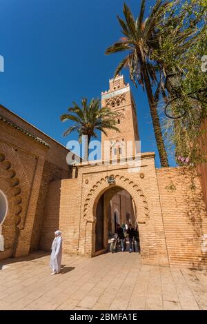 View of Koutoubia Mosque and archway during daytime, Marrakesh, Morocco, North Africa, Africa Stock Photo