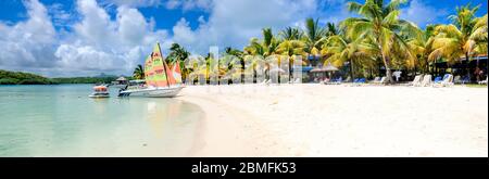 Blue Bay/ Mauritius island: beach of Shandrani hotel near Mahebourg Stock Photo