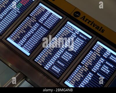 AJAXNETPHOTO. GATWICK AIRPORT, ENGLAND. - ARRIVALS BOARD - SCREENS LISTING MULTIPLE FLIGHT ARRIVALS BEFORE 2020 CORONVIRUS PANDEMIC.PHOTO:JONATHAN EASTLAND/AJAX REF: G90502 497 Stock Photo