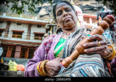 Ablutions and prayers along the Ram Ghat on Mandakini river of Chitrakut, Uttar Pradesh, India Stock Photo