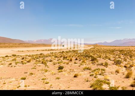 The scenic route in the desert from Salar de Uyuni to the lagoons of southern Bolivia Stock Photo