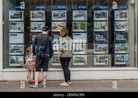 London, UK. 10th May, 2020. The day of the Governments 'big' announcement on the possible easing of restrictions. The 'lockdown' continues for the Coronavirus (Covid 19) outbreak in London. Credit: Guy Bell/Alamy Live News Stock Photo