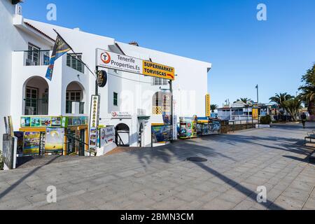 Closed businesses and shops in Torviscas during the covid 19 lockdown in the tourist resort area of Costa Adeje, Tenerife, Canary Islands, Spain Stock Photo