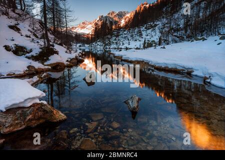 Lago delle streghe during winter, Parco Naturale dell'Alpe Veglia e dell'Alpe Devero, Verbano Cusio Ossola, Piemonte, Italy, Southern Europe Stock Photo