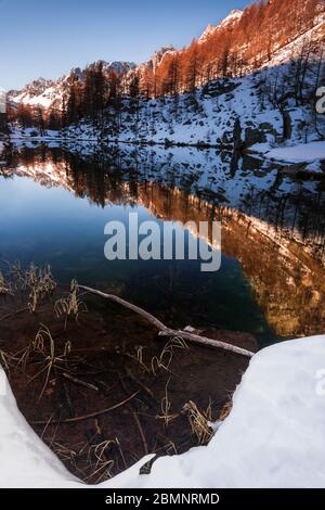 Lago delle streghe during winter, Parco Naturale dell'Alpe Veglia e dell'Alpe Devero, Verbano Cusio Ossola, Piemonte, Italy, Southern Europe Stock Photo