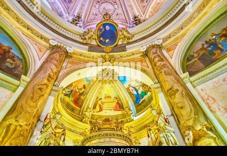 CADIZ, SPAIN - SEPTEMBER 24, 2019: The beautiful decorations of Chapel of Blessed Sacrament in Oratorio de la Santa Cueva with numerous historical fre Stock Photo