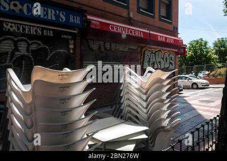 Madrid, Spanien. 10th May, 2020. Closed restaurant on the 57th day since the Spanish government imposed a state of emergency due to the corona crisis. Madrid, May 10th, 2020 | usage worldwide Credit: dpa/Alamy Live News