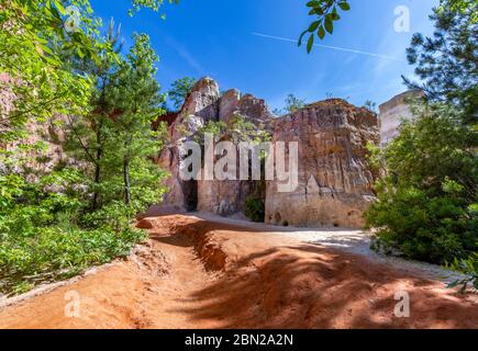 A hike along the water covered creek brings you out to some beautiful views in Providence canyon Stock Photo