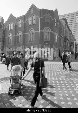 1997, Leeds city Centre, busy with shoppers, West Yorkshire, northern England, UK Stock Photo