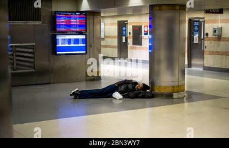 homeless sleeping in the Metro, USA, New York City, Manhattan Stock ...
