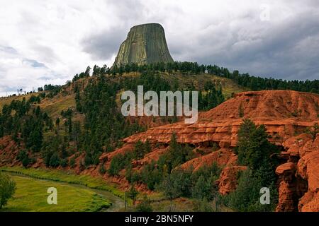 WY04235-00...WYOMING - The Belle Fourche River flowing through Devil's Tower National Monument. Stock Photo