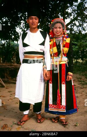 Burma / Myanmar: Lisu couple in traditional costume, Manhkring, Myitkyina, Kachin State.  The Lisu people (Lìsù zú) are a Tibeto-Burman ethnic group w