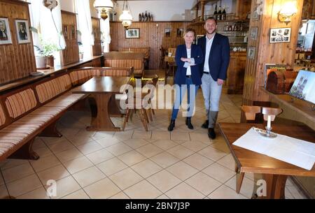 Grimma, Germany. 13th May, 2020. Antonia and Patrick Fischer, operators of the Hotel Kloster Nimbschen, are about to reopen their restaurant. The rules for catering businesses in Saxony will be further relaxed from 15.05.2020. Credit: Sebastian Willnow/dpa-Zentralbild/dpa/Alamy Live News Stock Photo