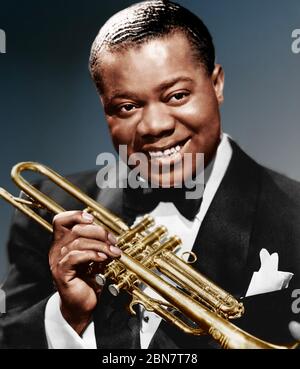 LOUIS ARMSTRONG (1901-1971) American trumpeter, bandleader and composer about 1955 Stock Photo