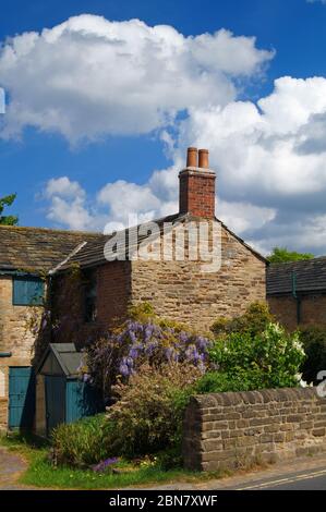 UK,South Yorkshire,Rotherham,Wentworth,Cottage next to B6090 Stock Photo