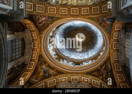 Vatican City, Italy - 10 04 2018: Inside the St Peter's Basilica or San Pietro in Vatican City, Rome, Italy. Wide angle view of the luxurious Renaissa Stock Photo