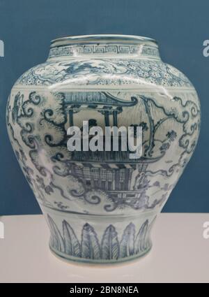 Chinese porcelain: Blue-and-white jar with figures - Ming Dynasty, Zhengtong - Tianshun Reign (1436-1464). Shanghai Museum Stock Photo