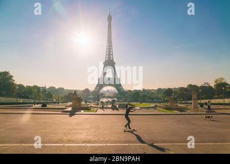 People enjoying spare time activities at Place du Trocadero infront of the Eifel Tower Stock Photo