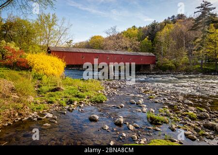 West Cornwall Covered Bridge runs over the Housatonic River in Connecticut Stock Photo