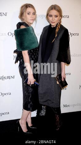 Manhattan, United States Of America. 24th Mar, 2011. NEW YORK, NY - MARCH 24: Ashley Olsen Mary-Kate Olsen at the Metropolitan Opera's gala premiere of Rossini's 'Le Comte Ory' at The Metropolitan Opera House on March 24, 2011 in New York City People: Ashley Olsen Mary-Kate Olsen Credit: Storms Media Group/Alamy Live News Stock Photo