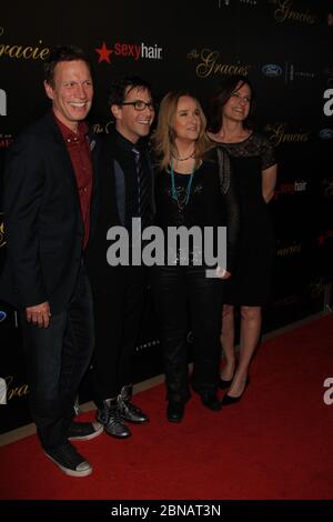 BEVERLY HILLS, CA - MAY 21: Melissa Etheridge arrives at the 38th Annual Gracie Awards Gala at The Beverly Hilton Hotel on May 21, 2013 in Beverly Hills, California People: Melissa Etheridge, Linda Wallem Credit: Storms Media Group/Alamy Live News Stock Photo