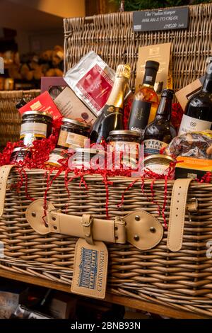 UK, England, Derbyshire, Pilsley, Chatsworth Estate Farm shop, branded Christmas hamper of local goods Stock Photo