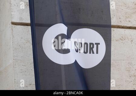 Bordeaux , Aquitaine / France - 05 12 2020 : Go Sport logo flag store Company signboard shop sign Stock Photo