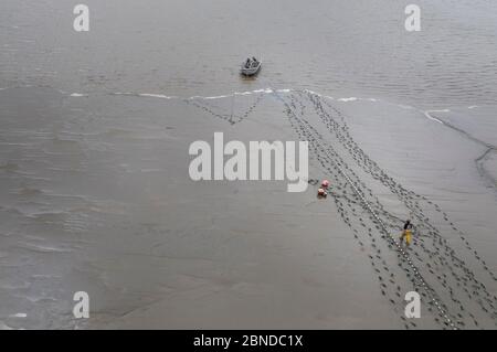 Set gill net fishing for sockeye salmon. Graveyard Point, Bristol Bay,  Alaska Stock Photo - Alamy